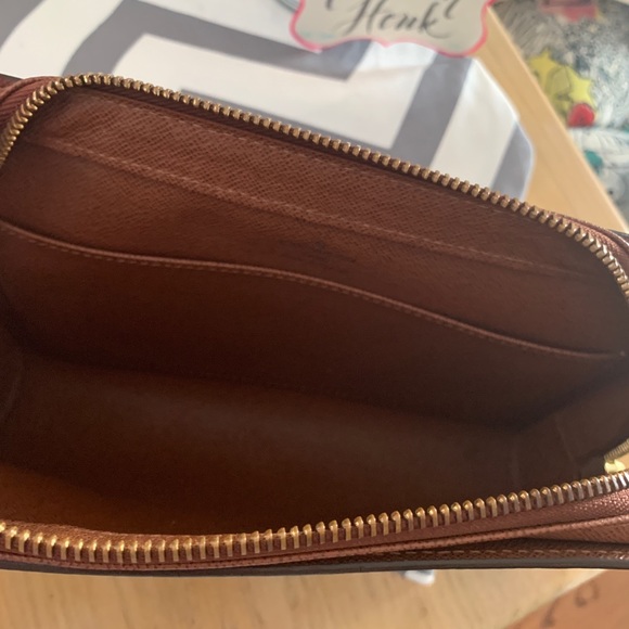 🛑 SOLD Louis Vuitton Orsay Clutch 🛑 - Picture 4 of 8